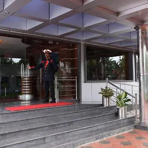 Hotel Nila Residency, Shoranur